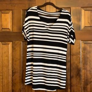 Striped short-sleeved tunic